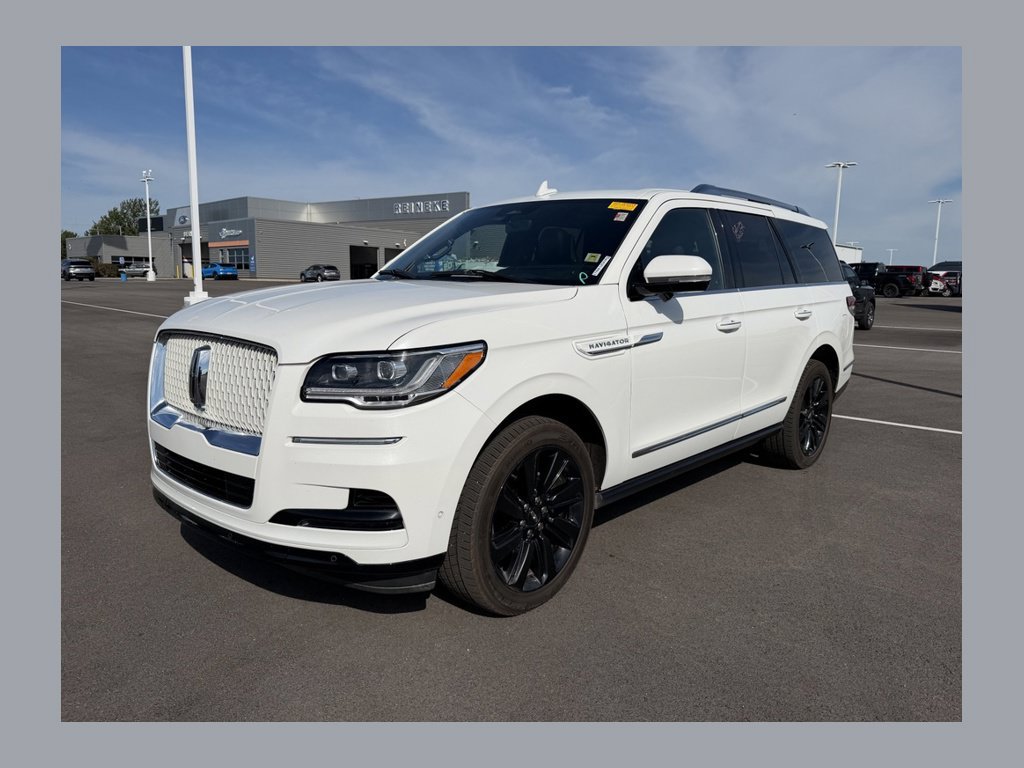 Used 2023 Lincoln Navigator Reserve w/ Equipment Group 201A AWD/4WD image 1