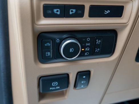 Used 2022 Ford F150 Lariat w/ Equipment Group 502A High image 27