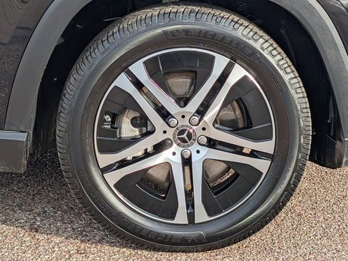 Used 2022 Mercedes-Benz GLS 450 4MATIC image 10