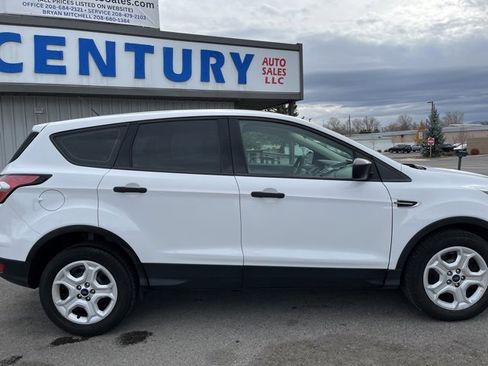 Used 2018 Ford Escape S image 12