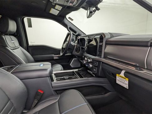 New 2025 Ford F350 Platinum w/ FX4 Off-Road Package image 4