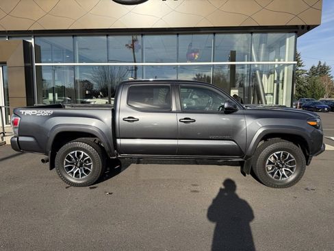 Used 2022 Toyota Tacoma TRD Pro image 8