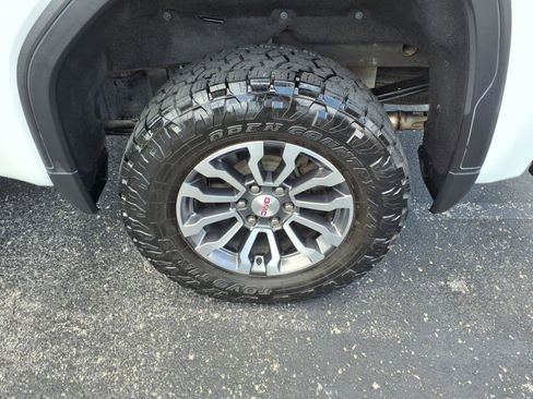 Used 2021 GMC Sierra 1500 AT4 image 9
