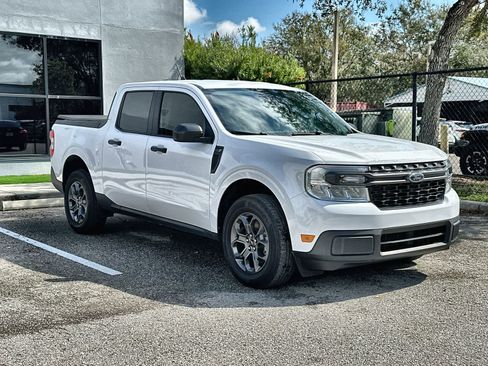 Used 2023 Ford Maverick XLT image 11