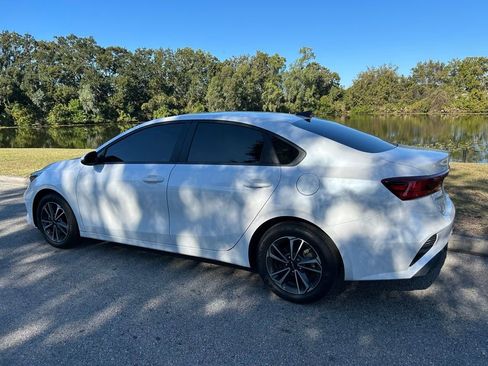 Used 2024 Kia Forte LXS w/ LXS Technology Package image 3