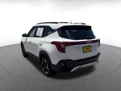 Used 2025 Kia Seltos S FWD image 11