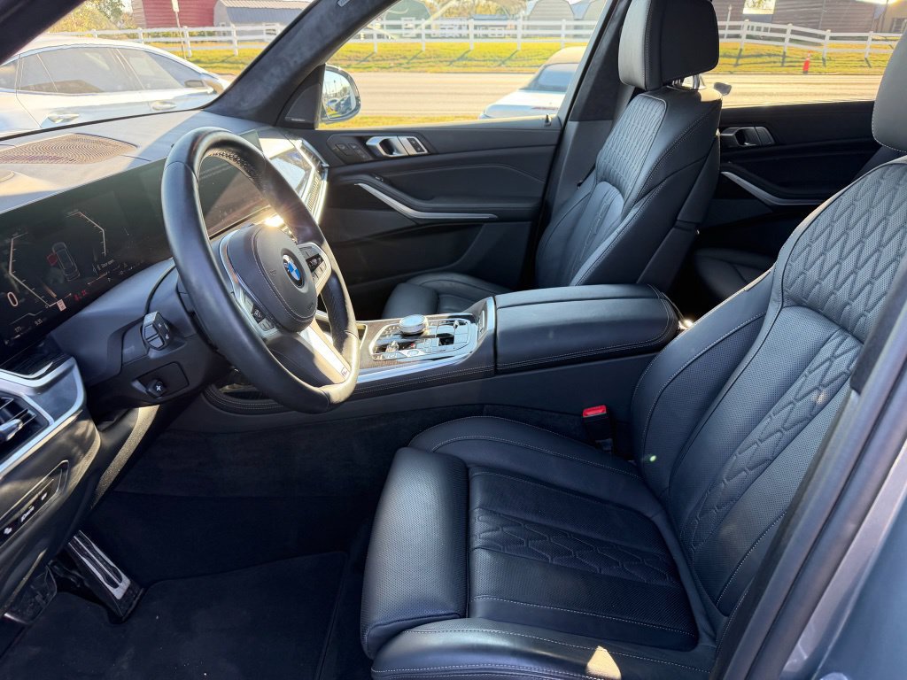 Used 2024 BMW X7 xDrive40i w/ Executive Package AWD/4WD image 9