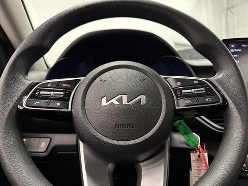 Used 2023 Kia Forte LXS w/ LXS Technology Package image 13