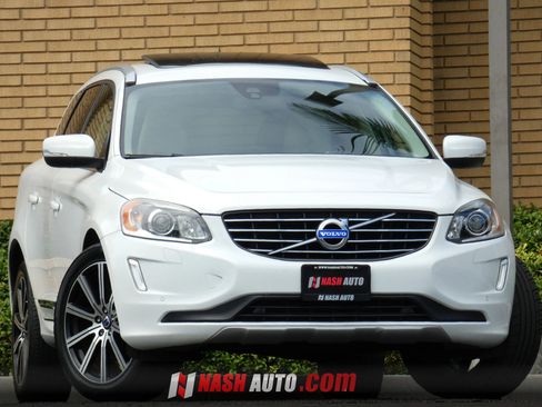 Used 2017 Volvo XC60 T5 Inscription w/ Preferred Option Package FWD image 1