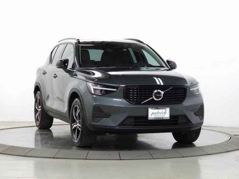 New 2026 Volvo XC40 B5 Core w/ Climate Package image 1