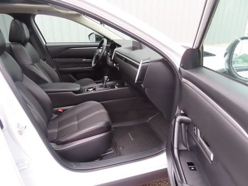 Used 2025 MAZDA CX-50 AWD 2.5 S w/ Premium Package image 23