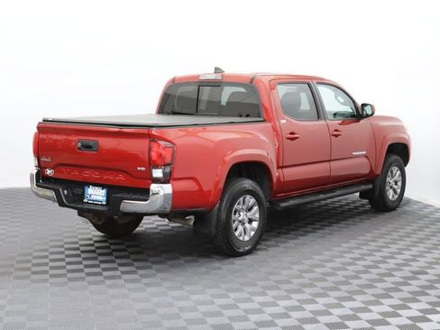 Used 2019 Toyota Tacoma SR5 AWD/4WD image 7