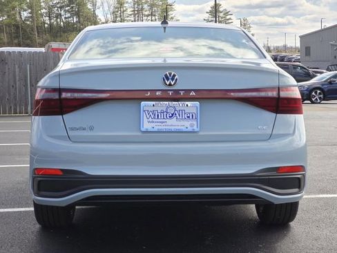 New 2026 Volkswagen Jetta SE FWD image 11