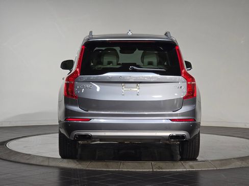 Used 2017 Volvo XC90 T6 Momentum w/ Vision Package image 8