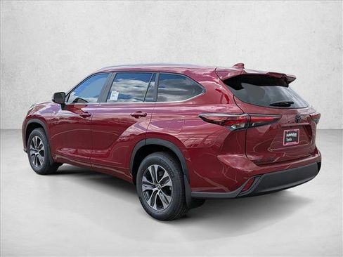 New 2026 Toyota Highlander XLE AWD/4WD image 9