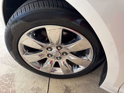 Used 2010 Buick LaCrosse CXL FWD image 33