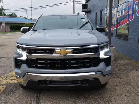 Used 2024 Chevrolet Silverado 1500 LT AWD/4WD image 17