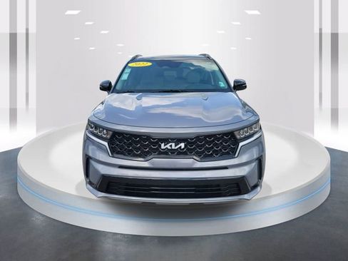 Used 2022 Kia Sorento S w/ Panoramic Sunroof Package image 2