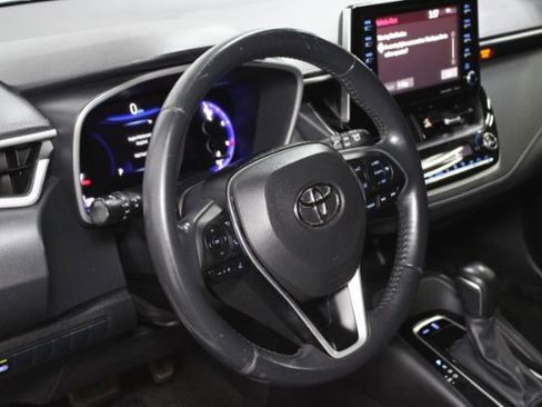 Used 2019 Toyota Corolla XSE image 12