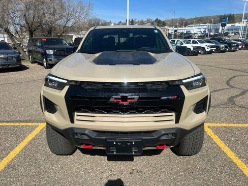 Used 2023 Chevrolet Colorado ZR2 AWD/4WD image 2