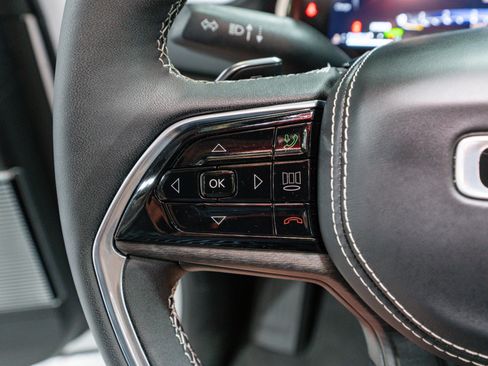 Used 2024 Jeep Grand Cherokee Overland w/ Trailer Tow Package image 30