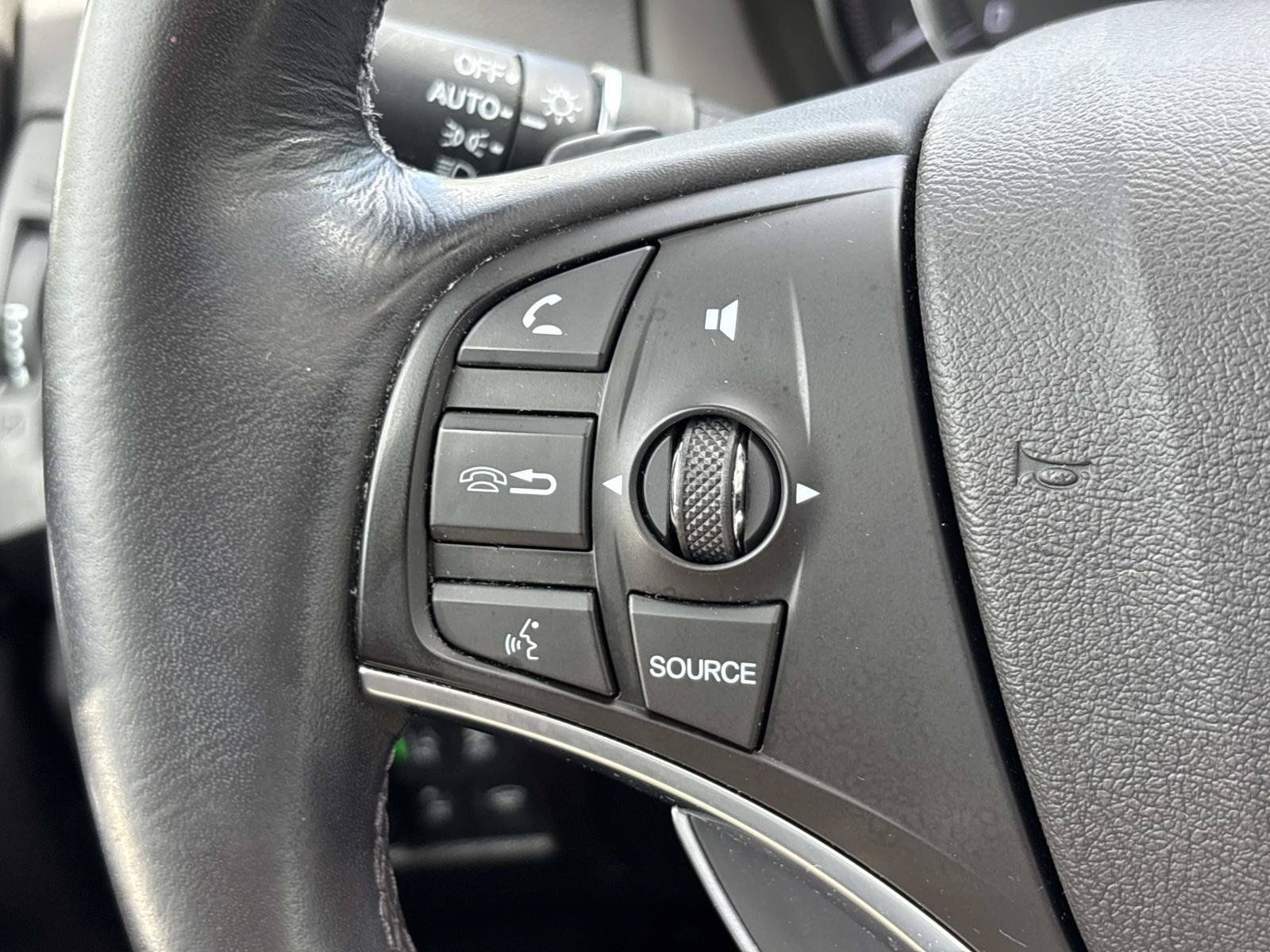 Used 2018 Acura MDX w/ Advance Package AWD/4WD image 19
