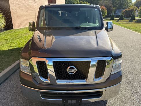 Used 2018 Nissan NV 3500 SV w/ Navigation Package image 3