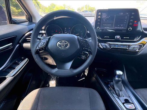 Used 2021 Toyota C-HR LE FWD image 5