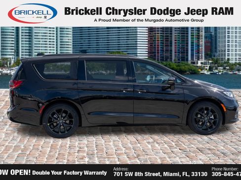New 2026 Chrysler Pacifica Limited FWD image 4
