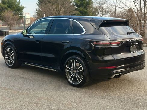 Used 2019 Porsche Cayenne Turbo AWD/4WD image 6