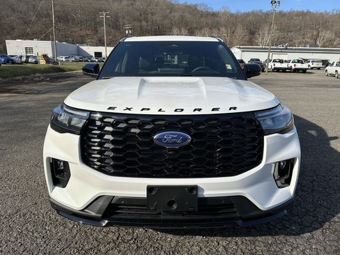 New 2026 Ford Explorer ST-Line w/ ST-Line Street Pack image 6