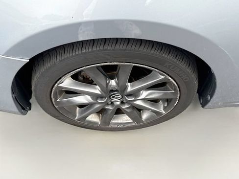 Used 2018 MAZDA MAZDA3 Touring FWD image 30