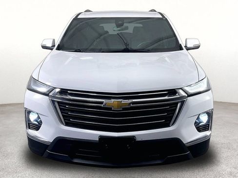 Used 2023 Chevrolet Traverse LT FWD image 4