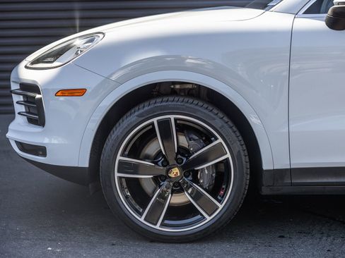 Certified 2023 Porsche Cayenne image 24