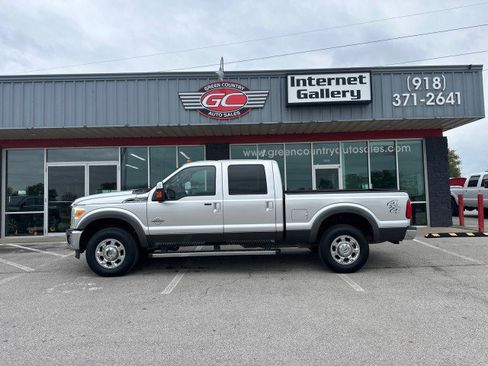 Used 2015 Ford F250 Lariat w/ Chrome Package image 5