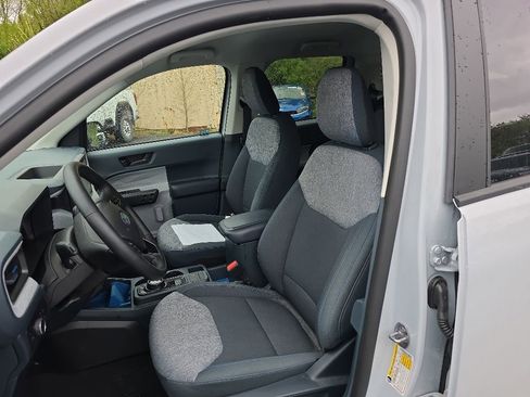 Used 2025 Ford Maverick XLT w/ XLT Luxury Package AWD/4WD image 12