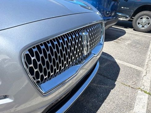 Used 2023 Lincoln Nautilus Reserve w/ Equipment Group 201A AWD/4WD image 9