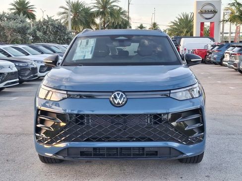 New 2026 Volkswagen Tiguan SE R-Line FWD image 2
