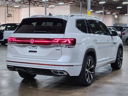Used 2025 Volkswagen Atlas SEL Premium R-Line AWD/4WD image 8