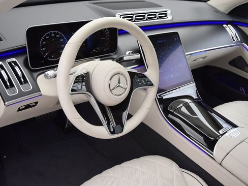 New 2026 Mercedes-Benz S 580e 4MATIC Sedan image 21