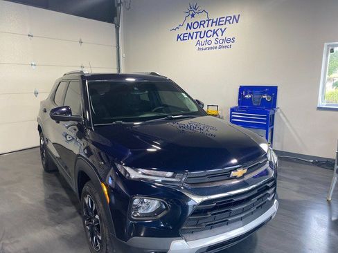 Used 2021 Chevrolet TrailBlazer LT w/ Sun and Liftgate Package AWD/4WD image 1