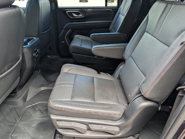 Used 2023 Chevrolet Suburban RST w/ Luxury Package AWD/4WD image 27