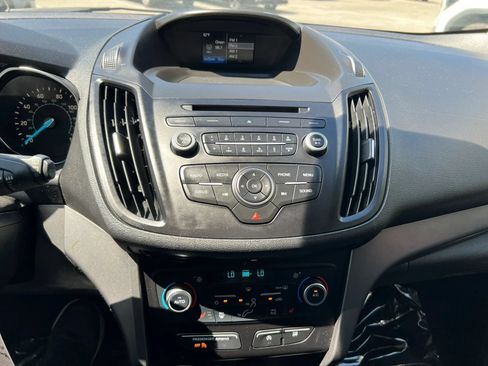 Used 2018 Ford Escape SE FWD image 17