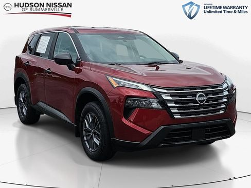 Used 2025 Nissan Rogue S FWD image 1