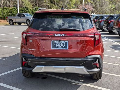 New 2026 Kia Seltos S FWD image 4