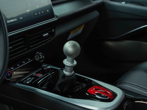 New 2025 Lotus Emira image 27