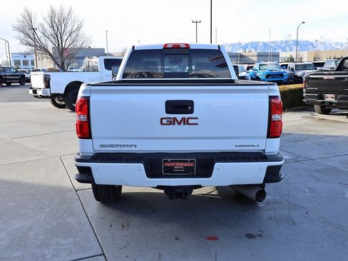 Used 2019 GMC Sierra 3500 Denali w/ Duramax Plus Package image 5