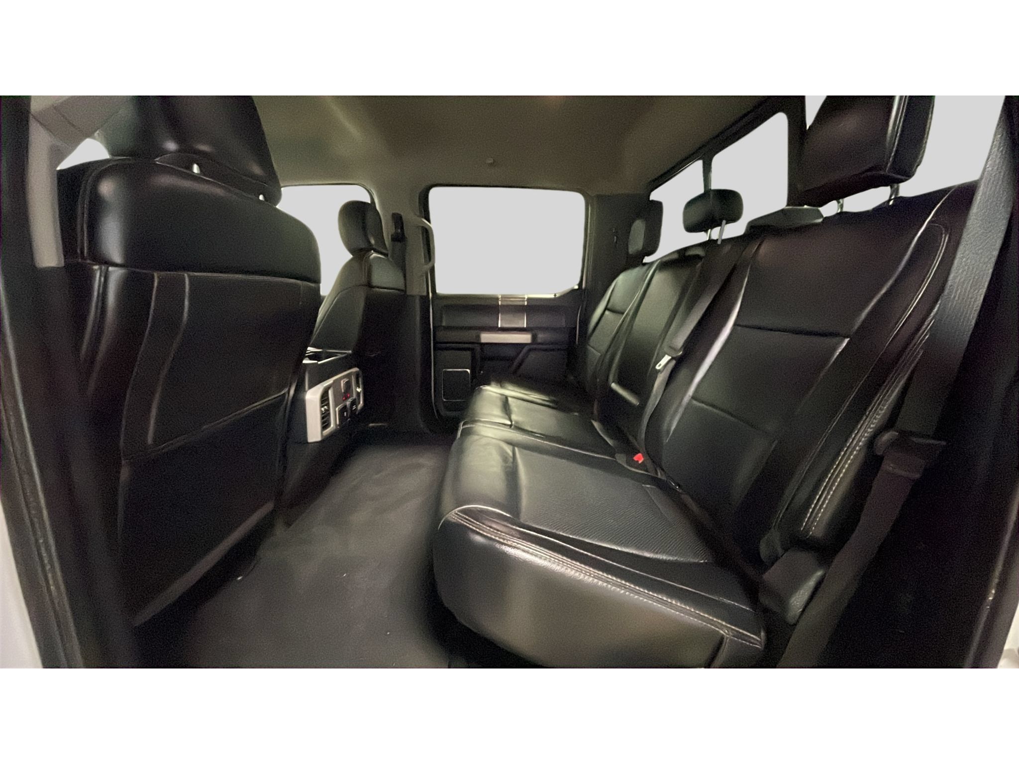 Used 2019 Ford F250 Lariat w/ Lariat Ultimate Package AWD/4WD image 15