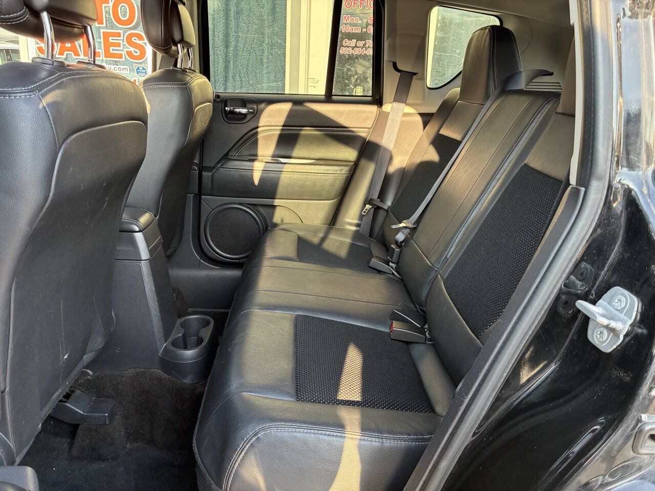 Used 2014 Jeep Compass Latitude w/ Sun/Sound Group FWD image 19