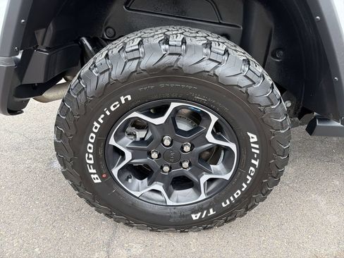 Used 2023 Jeep Wrangler Unlimited Rubicon 4xe w/ Cold Weather Group AWD/4WD image 32